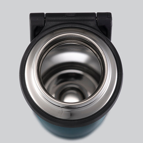 SlickSteel® polished interior resists corrosion and repels stains