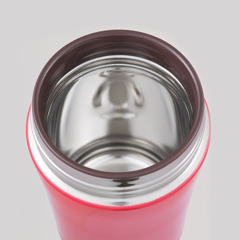 SlickSteel® finish resists corrosion and repels stains