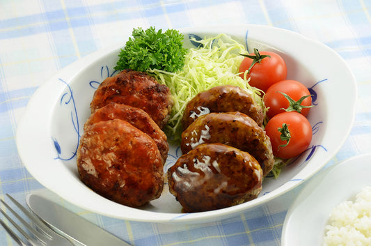 Foreign Foods in Japan – <br>Hanbāgu!