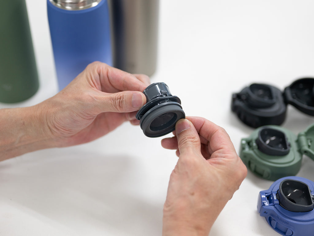 Built-in No-Leak Gasket