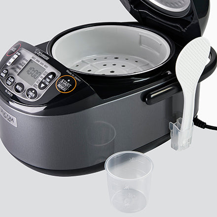 BPA-free steaming basket, rice measuring cup, spatula, spatula holder accessories